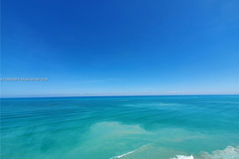 Купить кондоминиум в Санни-Айлс-Бич, Флорида 3 спальни, 257.15м2, № 1957301 - фото 9
