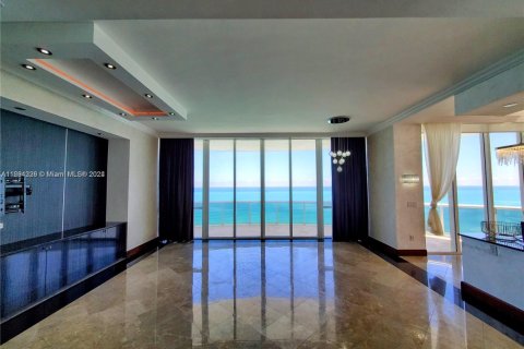 Купить кондоминиум в Санни-Айлс-Бич, Флорида 3 спальни, 257.15м2, № 1957301 - фото 12