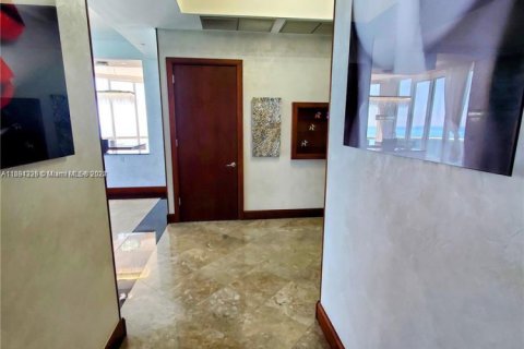 Condo in Sunny Isles Beach, Florida, 3 bedrooms  № 1957301 - photo 19