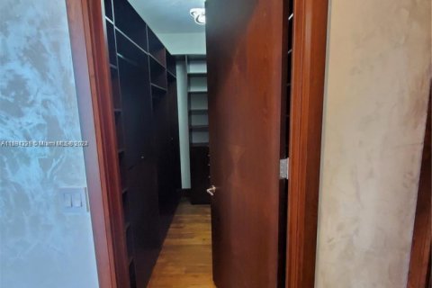 Condo in Sunny Isles Beach, Florida, 3 bedrooms  № 1957301 - photo 24