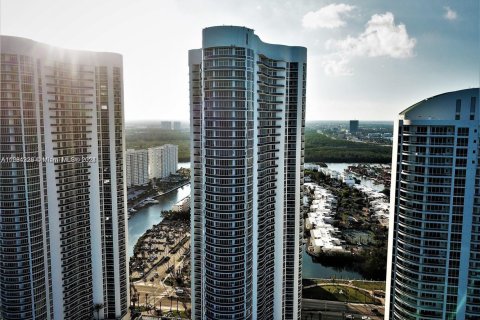 Купить кондоминиум в Санни-Айлс-Бич, Флорида 3 спальни, 257.15м2, № 1957301 - фото 3