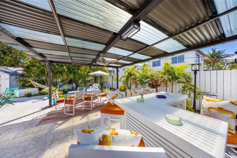 House in North Miami Beach, Florida 3 bedrooms, 131.55 sq.m. № 2014877 - photo 25