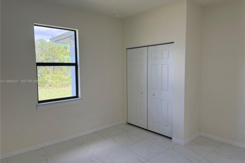 Villa ou maison à vendre à Lehigh Acres, Floride: 3 chambres № 2028194 - photo 4