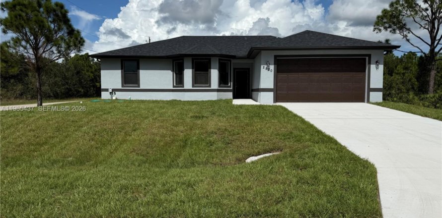 Villa ou maison à Lehigh Acres, Floride 3 chambres № 2028194