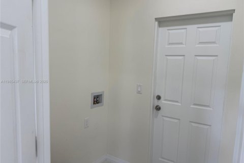 Villa ou maison à vendre à Lehigh Acres, Floride: 3 chambres № 2028194 - photo 15