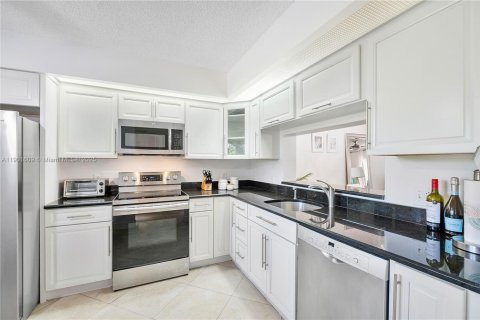 Copropriété à vendre à Pembroke Pines, Floride: 2 chambres, 112.13 m2 № 1953052 - photo 2
