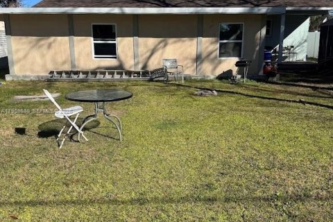 Casa en venta en Sanford, Florida, 3 dormitorios № 2025860 - foto 3