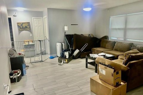 Casa en venta en Sanford, Florida, 3 dormitorios № 2025860 - foto 9