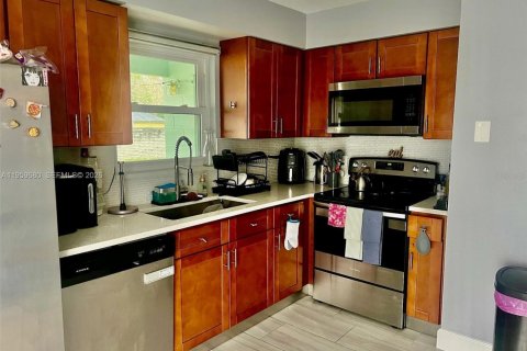 Casa en venta en Sanford, Florida, 3 dormitorios № 2025860 - foto 7