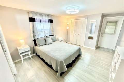 Casa en alquiler en Dunedin, Florida, 2 dormitorios, 65.77 m2 № 1878183 - foto 12