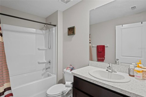 House in Spring Hill, Florida 4 bedrooms, 169.83 sq.m. № 1757558 - photo 27