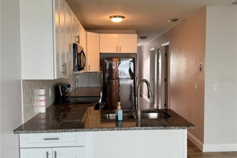 Apartment in Flagler Beach, Florida 2 bedrooms, 92.9 sq.m. № 1745126 - photo 4