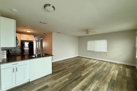 Apartment in Flagler Beach, Florida 2 bedrooms, 92.9 sq.m. № 1745126 - photo 9