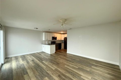 Apartment in Flagler Beach, Florida 2 bedrooms, 92.9 sq.m. № 1745126 - photo 8