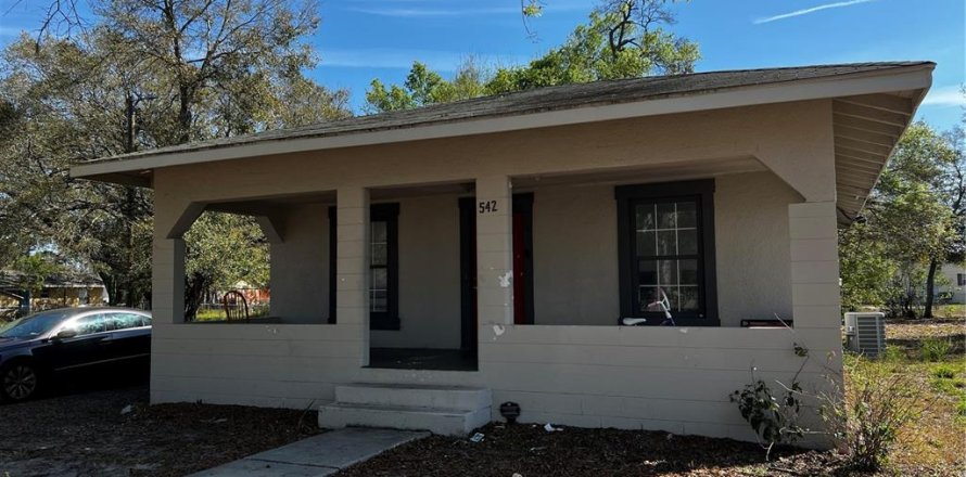 House in Eagle Lake, Florida 2 bedrooms, 98.85 sq.m. № 1590241