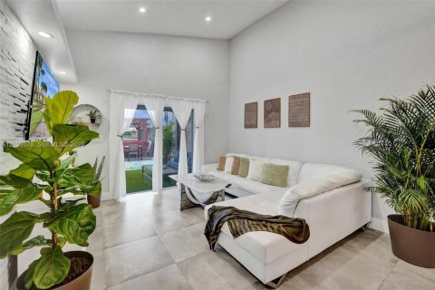 Villa ou maison à vendre à Dania Beach, Floride: 3 chambres, 116.69 m2 № 2089568 - photo 6