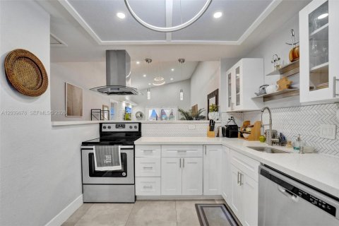 Villa ou maison à vendre à Dania Beach, Floride: 3 chambres, 116.69 m2 № 2089568 - photo 5