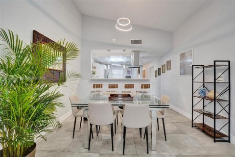Villa ou maison à vendre à Dania Beach, Floride: 3 chambres, 116.69 m2 № 2089568 - photo 29