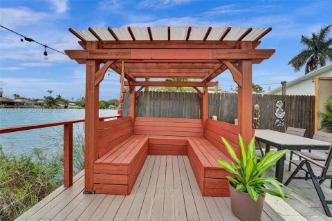Villa ou maison à vendre à Dania Beach, Floride: 3 chambres, 116.69 m2 № 2089568 - photo 8