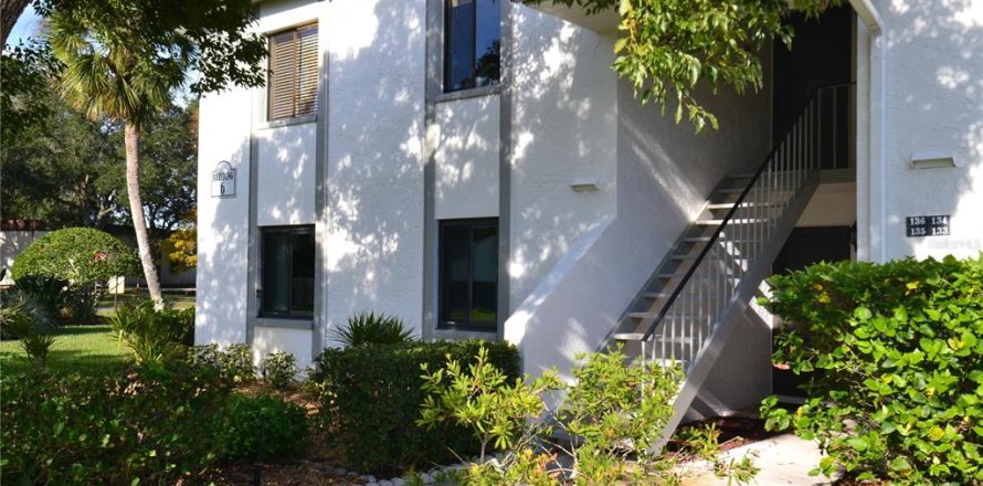 Condo à Oldsmar, Floride, 2 chambres  № 2122124