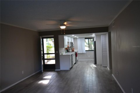 Copropriété à louer à Oldsmar, Floride: 2 chambres, 97.92 m2 № 2122124 - photo 4