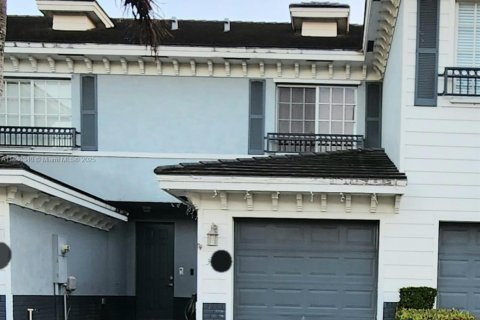 Townhouse in Lauderhill, Florida 2 bedrooms, 104.05 sq.m. № 1844211 - photo 1