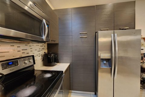 Townhouse in Lauderhill, Florida 2 bedrooms, 104.05 sq.m. № 1844211 - photo 9