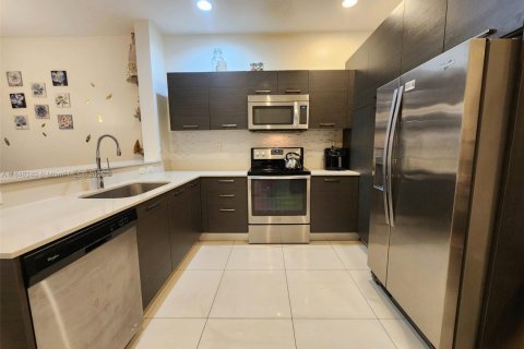 Townhouse in Lauderhill, Florida 2 bedrooms, 104.05 sq.m. № 1844211 - photo 3