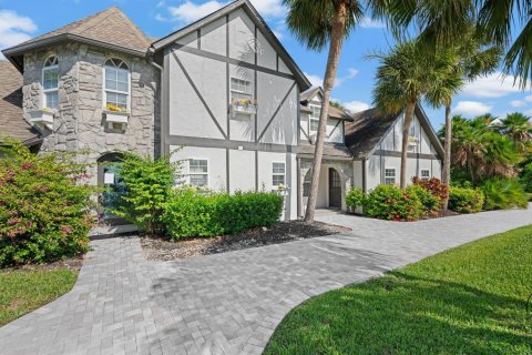 House in Hutchinson Island South, Florida 4 bedrooms, 324.23 sq.m. № 2186535