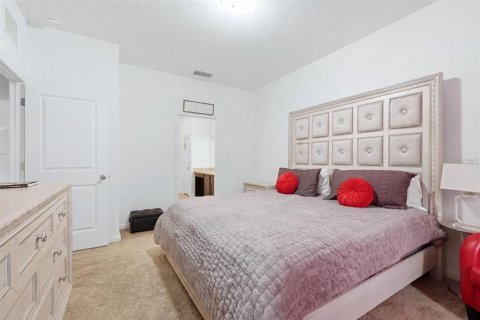 House in Ruskin, Florida 3 bedrooms, 163.88 sq.m. № 2208120 - photo 19
