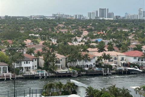 Купить кондоминиум в Холливуд, Флорида 1 спальня, 77.57м2, № 2038717 - фото 10