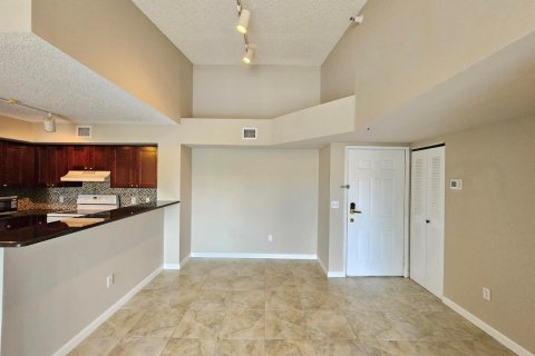 Condo in Hypoluxo, Florida, 2 bedrooms  № 2248332 - photo 6