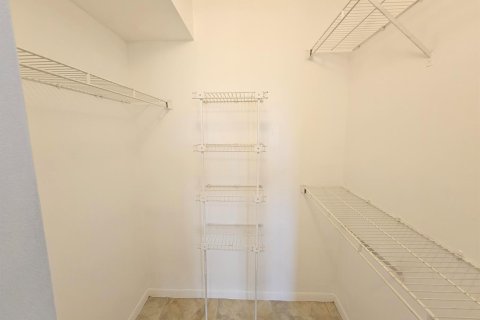 Condo in Hypoluxo, Florida, 2 bedrooms  № 2248332 - photo 12