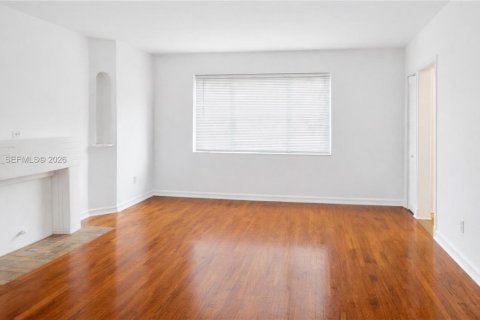 Appartement à louer à Miami Beach, Floride: 1 chambre, 88.26 m2 № 2046060 - photo 2
