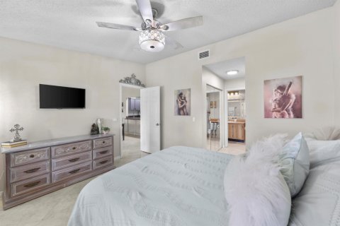Copropriété à vendre à Boynton Beach, Floride: 2 chambres, 99.78 m2 № 2187622 - photo 15