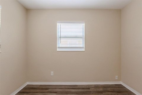 House in Saint Petersburg, Florida 3 bedrooms, 111.76 sq.m. № 1788234 - photo 12