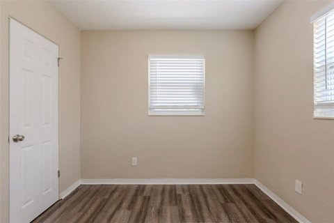 House in Saint Petersburg, Florida 3 bedrooms, 111.76 sq.m. № 1788234 - photo 11