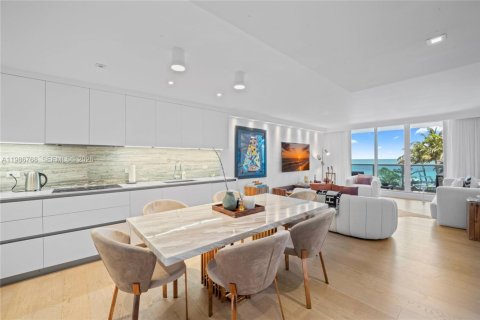 Copropriété à louer à Miami Beach, Floride: 2 chambres, 144.93 m2 № 2048296 - photo 2