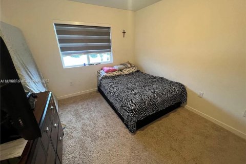 Townhouse in Homestead, Florida 4 bedrooms, 127.65 sq.m. № 1926820 - photo 9