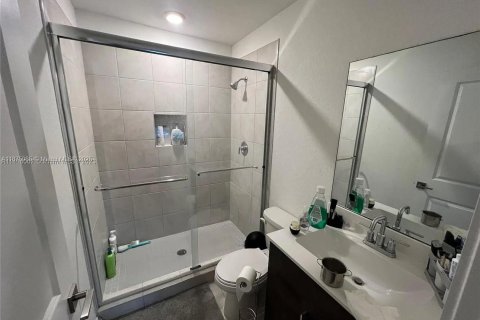 Townhouse in Homestead, Florida 4 bedrooms, 127.65 sq.m. № 1926820 - photo 13