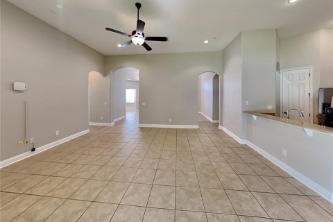 House in Sanford, Florida 4 bedrooms, 281.31 sq.m. № 2210078 - photo 6