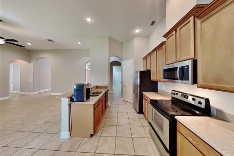 House in Sanford, Florida 4 bedrooms, 281.31 sq.m. № 2210078 - photo 2