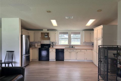House in Brooksville, Florida 6 bedrooms, 653.66 sq.m. № 1887004 - photo 7