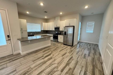 Villa ou maison à louer à Orlando, Floride: 3 chambres, 166.76 m2 № 2151114 - photo 4