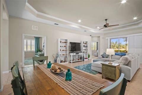 House in Bradenton, Florida 2 bedrooms, 173.08 sq.m. № 1669797 - photo 7