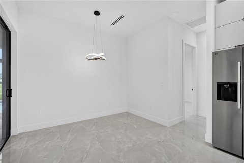 Casa en venta en Punta Gorda, Florida, 4 dormitorios, 189.61 m2 № 2383997 - foto 6