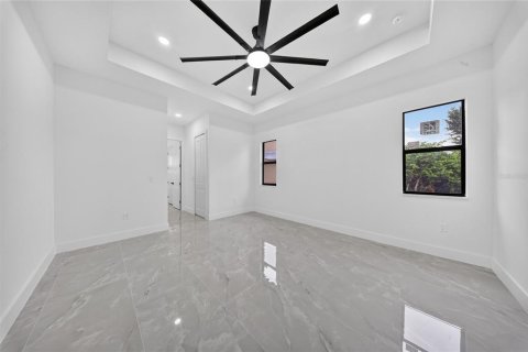 Casa en venta en Punta Gorda, Florida, 4 dormitorios, 189.61 m2 № 2383997 - foto 7