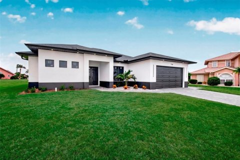 Casa en Punta Gorda, Florida 4 dormitorios, 189.61 m2 № 2383997