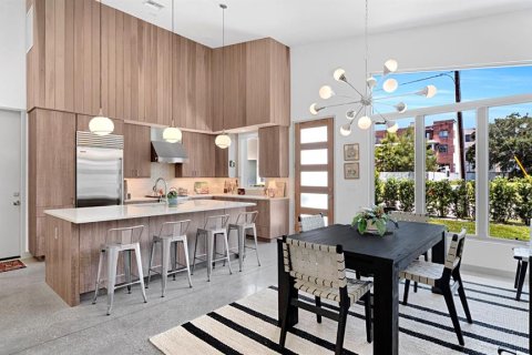 House in Winter Park, Florida 3 bedrooms, 180.6 sq.m. № 2238721 - photo 5