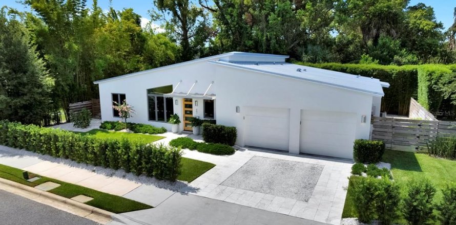 House in Winter Park, Florida 3 bedrooms, 180.6 sq.m. № 2238721